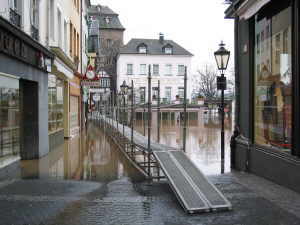 Das Wasser steht bis zur Rheinstrasse